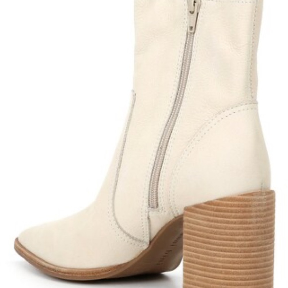 Gianni Bini Darnold Nubuck Block Heel Booties - Picture 11 of 12
